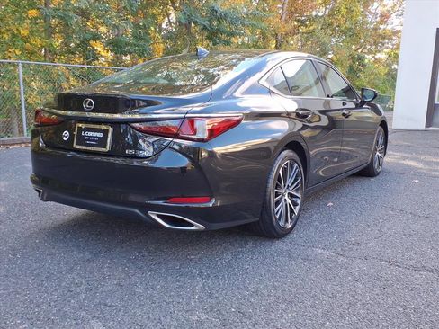 Certified 2024 Lexus ES 350 w/ Premium Package image 27