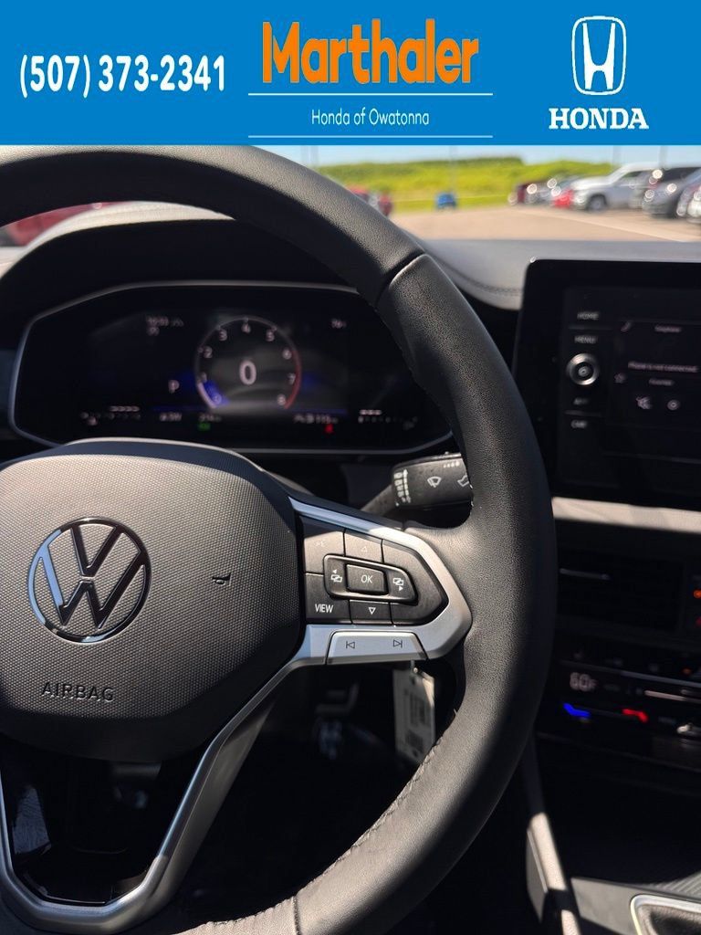 Used 2026 Volkswagen Jetta Sport FWD image 15