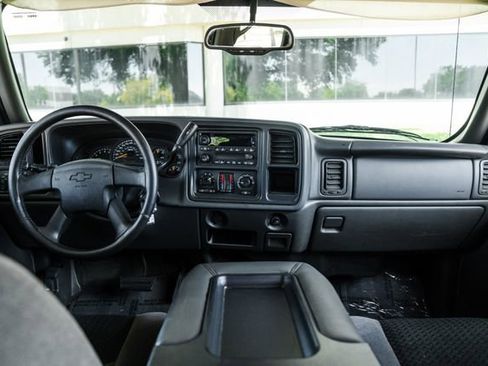 Used 2004 Chevrolet Avalanche 2WD image 68