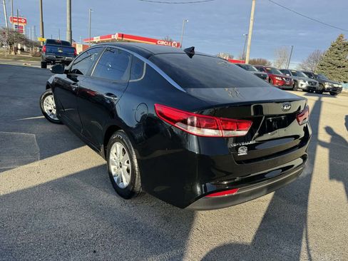 Used 2017 Kia Optima LX image 6
