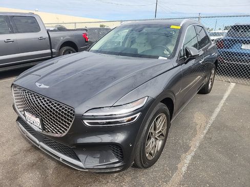 Used 2022 Genesis GV70 2.5T w/ Advanced Package AWD/4WD image 3