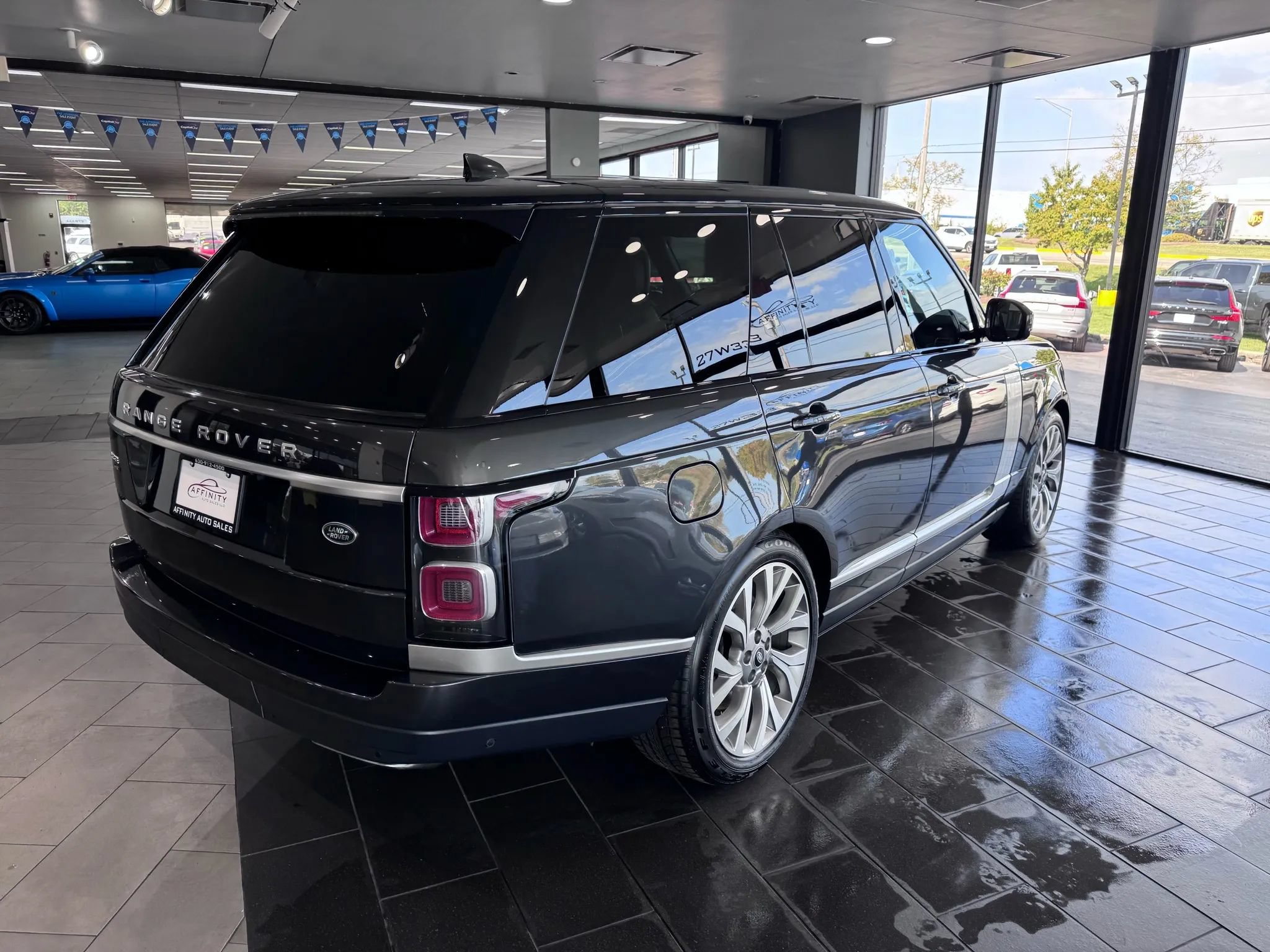 Used 2021 Land Rover Range Rover P525 Westminster Edition AWD/4WD image 5