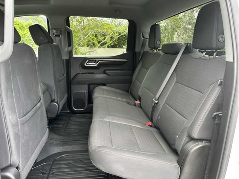 Certified 2024 Chevrolet Silverado 1500 LT AWD/4WD image 17