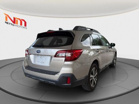 Used 2018 Subaru Outback 2.5i Limited AWD/4WD image 5