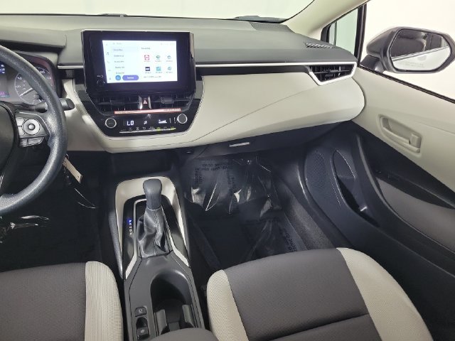 Used 2025 Toyota Corolla LE FWD image 17