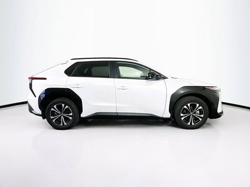 Used 2024 Toyota bZ4X FWD image 10