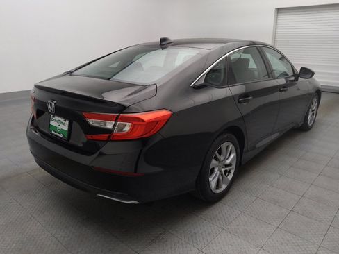 Used 2018 Honda Accord LX image 9