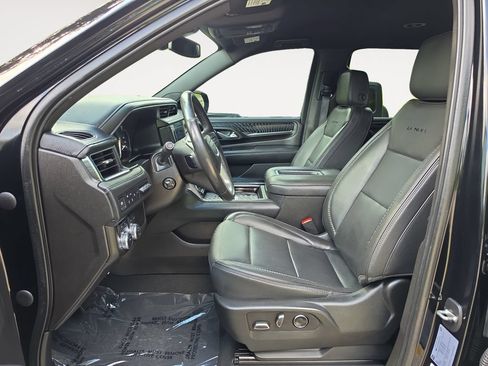 Used 2021 GMC Yukon XL Denali AWD/4WD image 9
