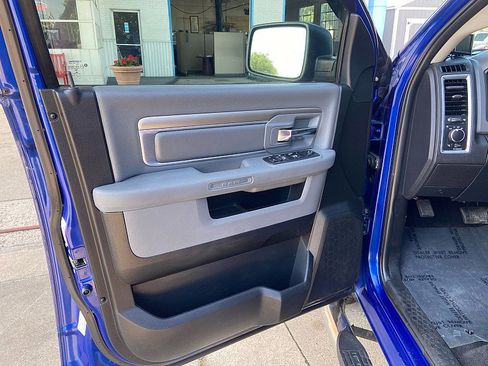 Used 2017 RAM 1500 Classic SLT image 11