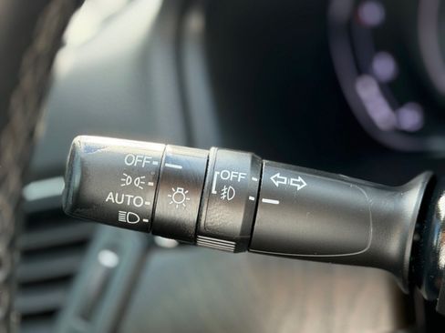 Used 2019 Honda Accord Touring image 32