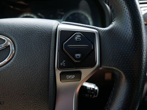 Used 2018 Toyota 4Runner Limited AWD/4WD image 30