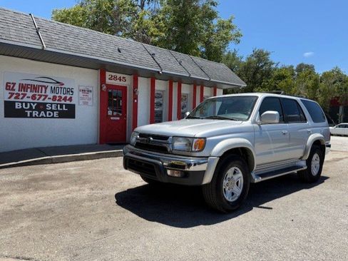 Used 2001 Toyota 4Runner SR5 image 1