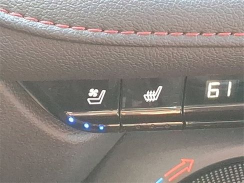 Used 2021 Chevrolet Blazer RS w/ Enhanced Convenience Package image 25