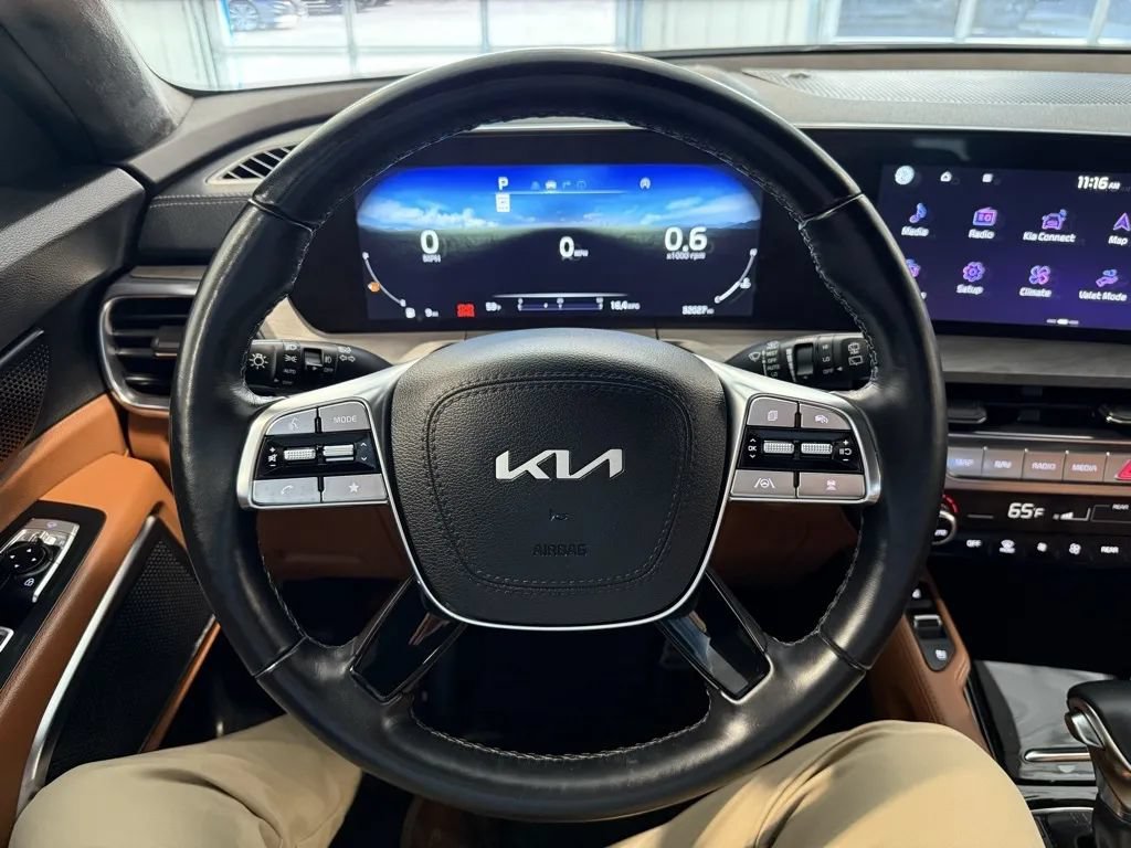 Used 2024 Kia Telluride SX Prestige X-Pro AWD/4WD image 11