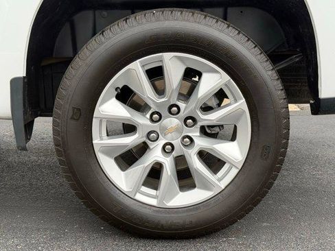 Used 2024 Chevrolet Silverado 1500 Custom image 15