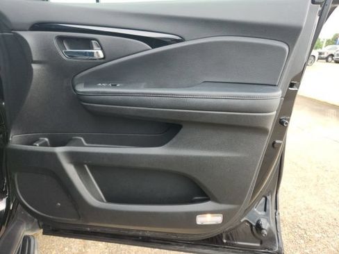 Used 2021 Honda Pilot Touring image 12