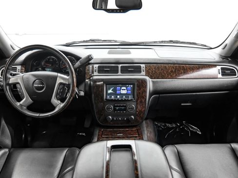 Used 2013 GMC Yukon Denali image 17