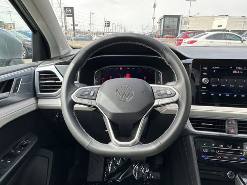 New 2025 Volkswagen Taos SEL AWD/4WD image 11