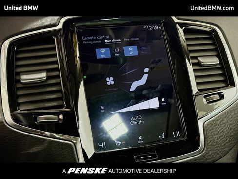 Used 2019 Volvo XC60 T5 Momentum w/ Multimedia Package image 11