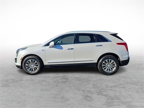 Used 2017 Cadillac XT5 Luxury w/ Driver Awareness Package image 7