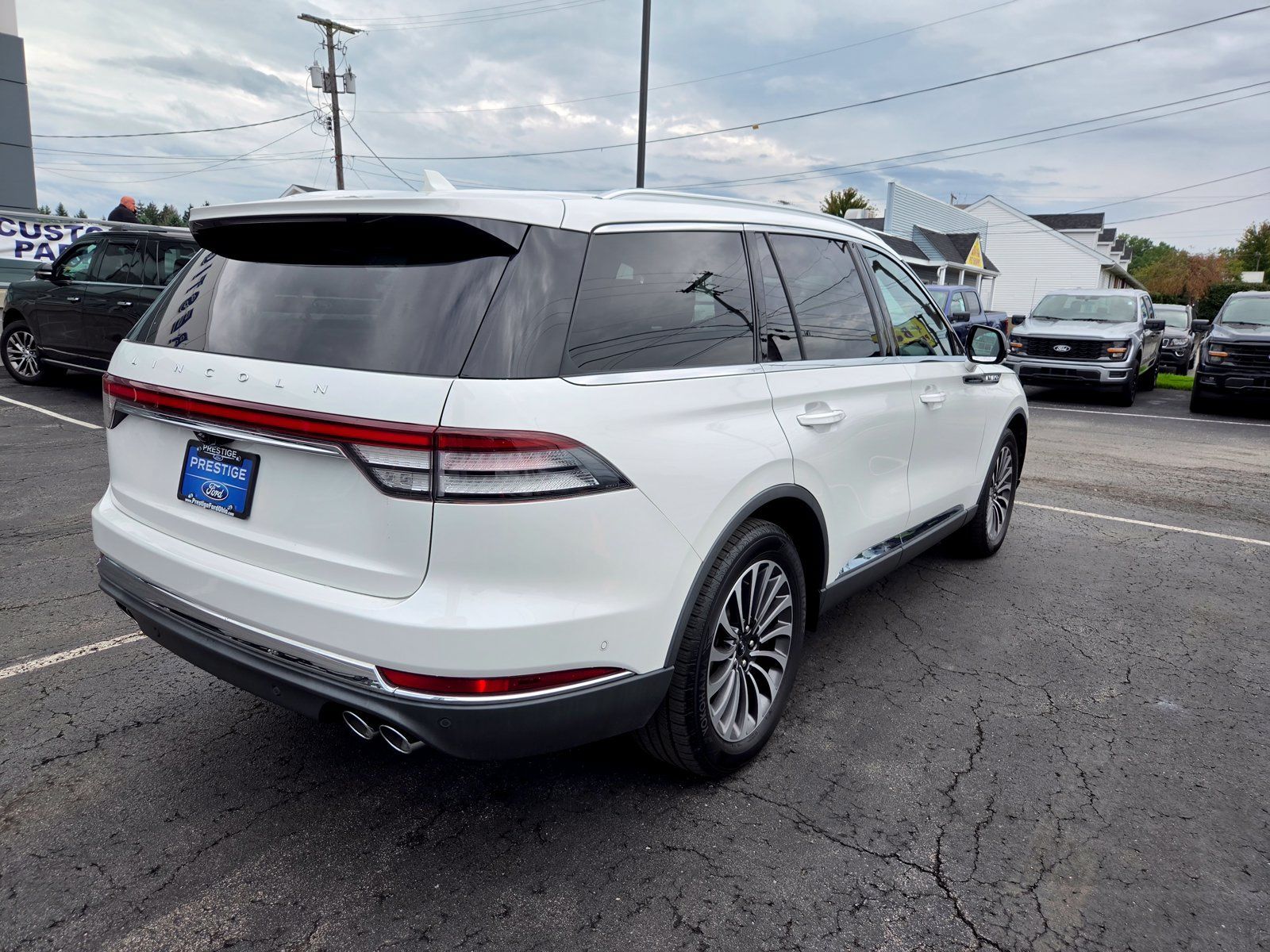 Used 2020 Lincoln Aviator Reserve w/ Equipment Group 201A AWD/4WD image 15