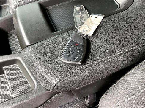 Used 2023 Chevrolet Silverado 1500 LT image 35