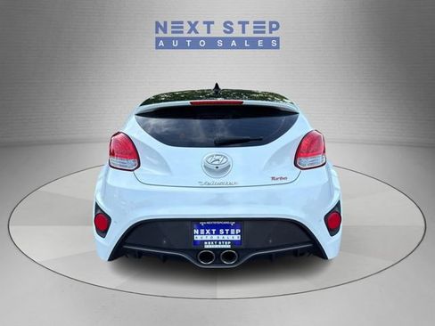 Used 2016 Hyundai Veloster Turbo w/ Option Group 04 FWD image 7