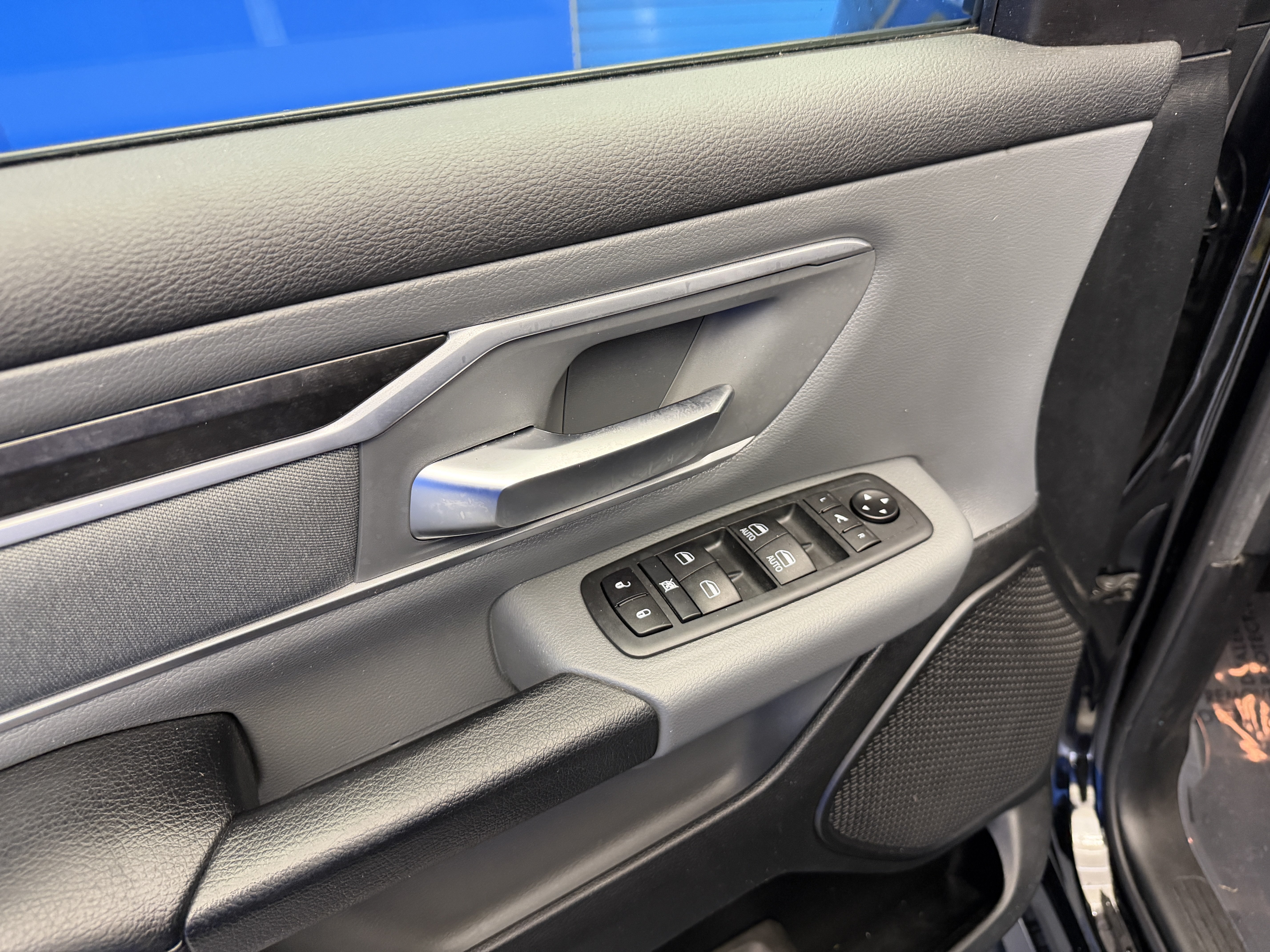 Used 2020 RAM 1500 Big Horn AWD/4WD image 7