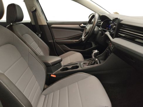 Used 2025 Volkswagen Jetta SE FWD image 21