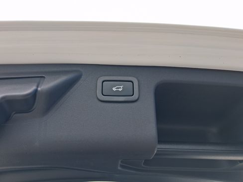 Used 2017 Land Rover Discovery Sport HSE AWD/4WD image 31