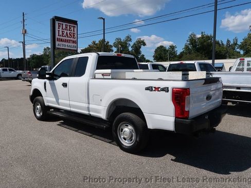 Used 2019 Ford F250 XL w/ Power Equipment Group AWD/4WD image 3