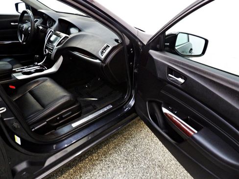 Used 2015 Acura TLX w/ Technology Package FWD image 12