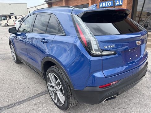Used 2023 Cadillac XT4 Sport w/ Enhanced Visibility Package image 9