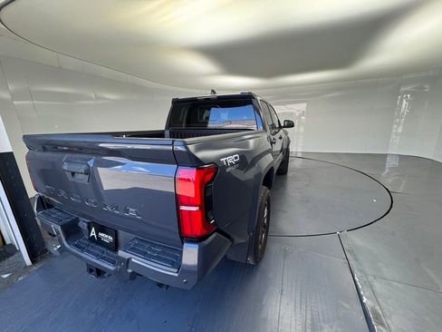 Used 2024 Toyota Tacoma TRD Sport w/ TRD Sport Upgrade Package image 5