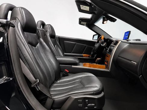Used 2009 Cadillac XLR RWD image 13