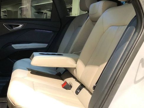 Used 2024 Audi Q4 e-tron Premium Plus w/ Premium Plus image 22