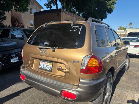 Used 2004 Hyundai Santa Fe GLS FWD image 6