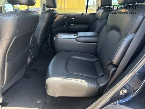 Used 2023 Nissan Armada SL w/ Captain's Chairs Package image 11