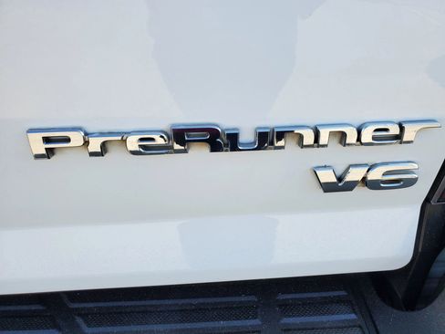 Used 2015 Toyota Tacoma PreRunner w/ TRD Off-Road Package image 33