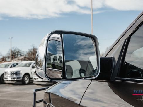 Used 2018 RAM 3500 Laramie Longhorn w/ Longhorn Southfork Package image 11