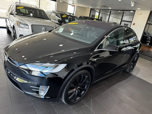 Used 2020 Tesla Model X AWD/4WD image 2