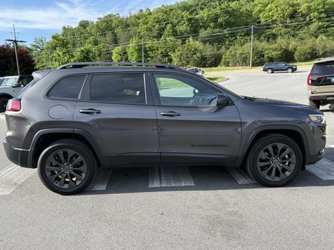 Used 2021 Jeep Cherokee Latitude Lux 80th Anniv w/ Quick Order Package 26U 80TH FWD image 4
