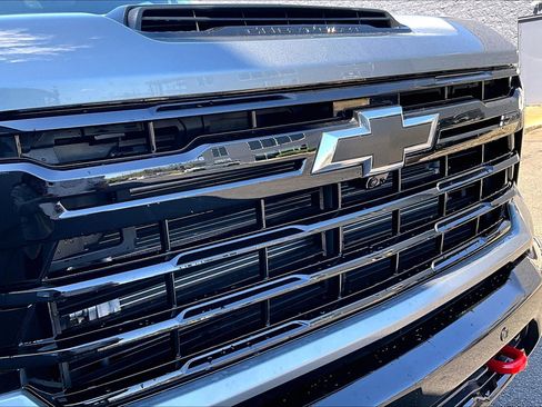 Used 2025 Chevrolet Silverado 2500 LTZ w/ Trail Boss Package AWD/4WD image 29