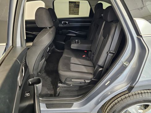 Used 2022 Kia Sorento LX FWD image 32