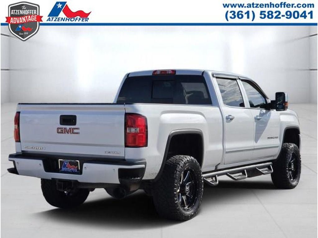 Used 2019 GMC Sierra 2500 Denali w/ Duramax Plus Package AWD/4WD image 3