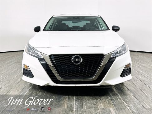 Used 2021 Nissan Altima 2.5 SR w/ SR Premium Package image 2