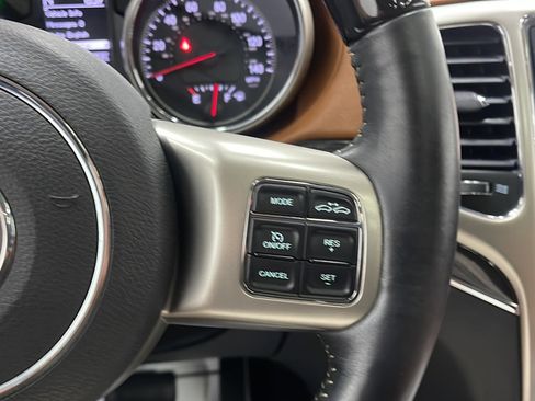 Used 2013 Jeep Grand Cherokee Overland Summit AWD/4WD image 7