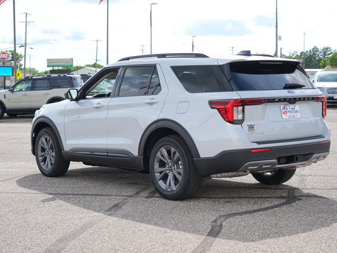 New 2026 Ford Explorer Active w/ Active Comfort Package AWD/4WD image 6