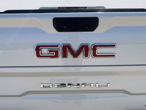 Used 2024 GMC Sierra 1500 Denali w/ Denali Reserve Package AWD/4WD image 13