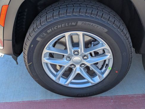 New 2025 Jeep Grand Cherokee L Laredo RWD image 22
